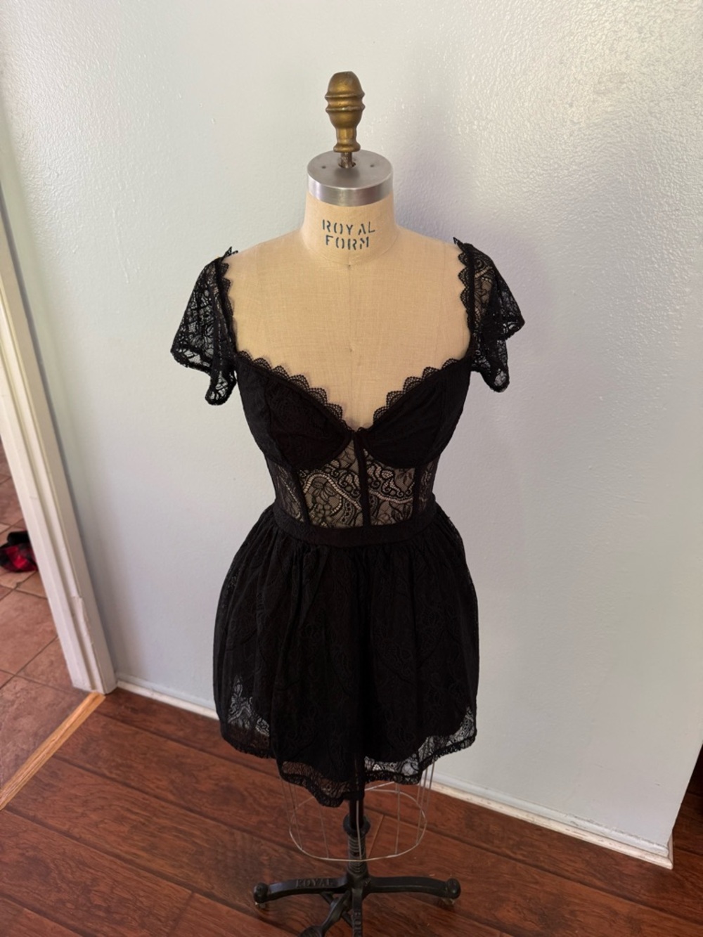 H&M Black Lace Babydoll Nightdress - Classic Feminine Intimates